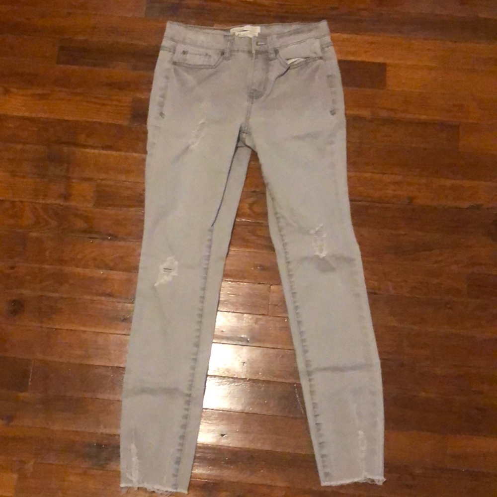 MUDD Sz. 0 mid-rise ankle jeans